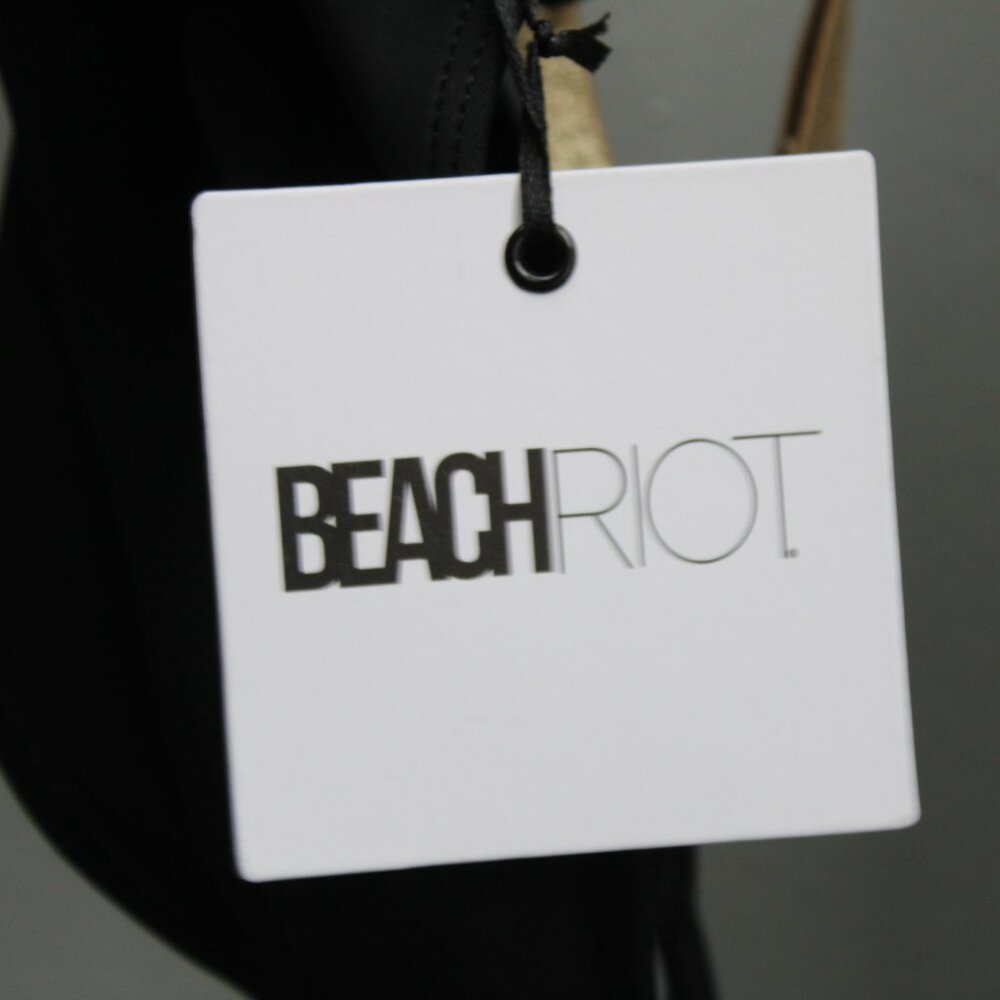 Beach Riot Leslie One-Piece Cut-Out Swimsuit in Black & Gold Size Medium NWT - Picture 4 of 8